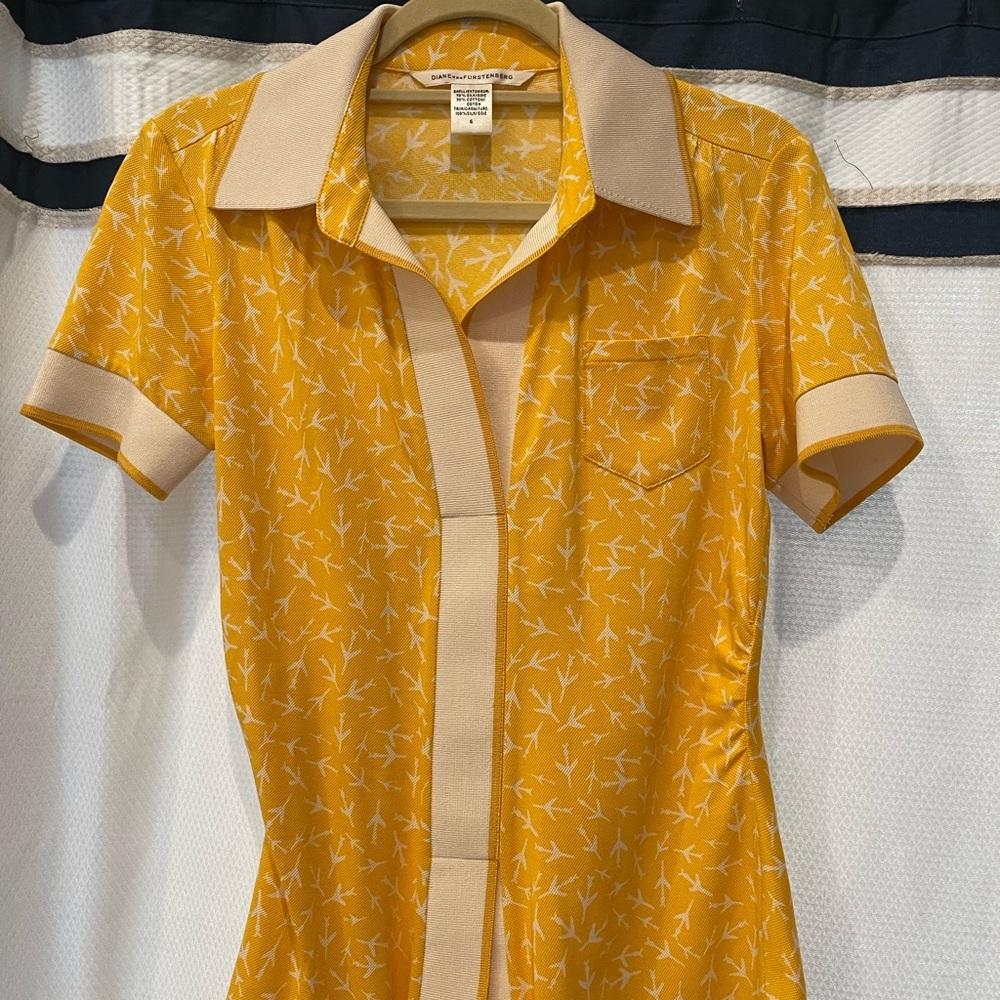 Diane Von Furstenberg Yellow Airplane Print Silk Jersey Blouse